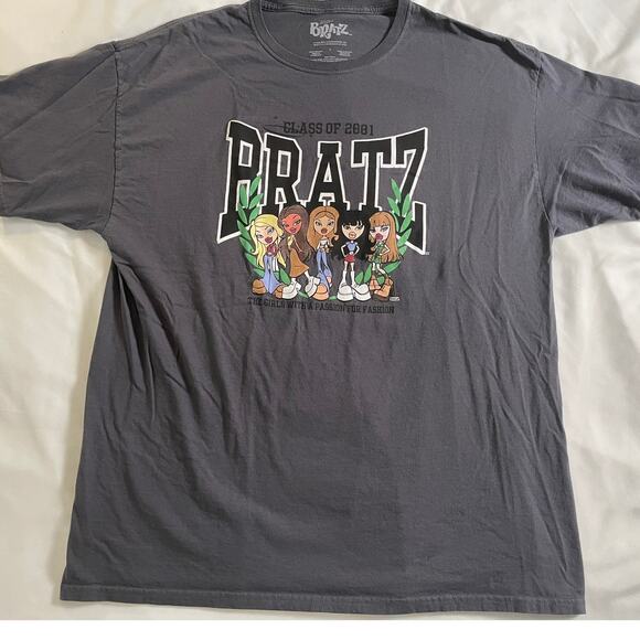 Bratz Tops - BRATZ Black T-Shirt SZ L